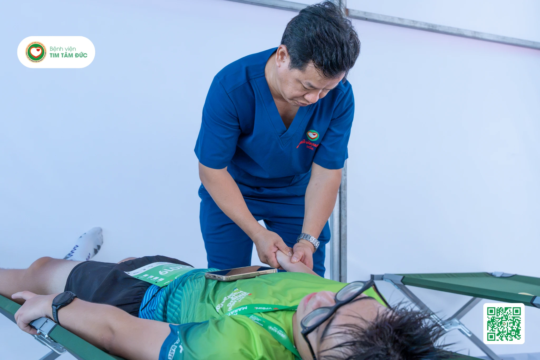 Luôn sẵn sàng ứng trực để bảo vệ sức khỏe runner