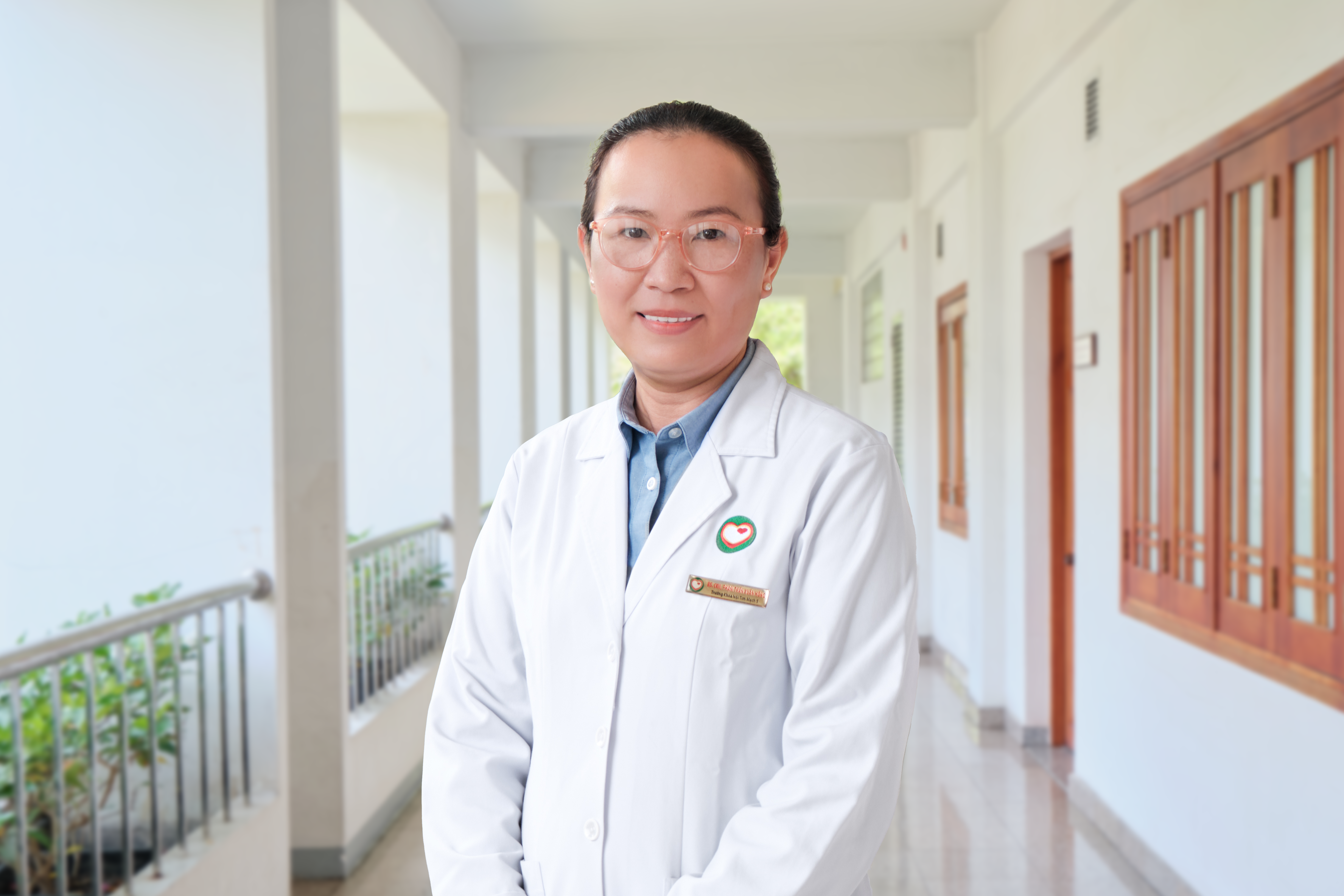 BS.CKII Phạm Trần Xuân Hồng hiện là Trưởng Khoa Nội Tim Mạch 5 - Phục hồi chức năng tim mạch - Bệnh viện Tim Tâm Đức