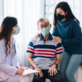 Bác sĩ nữ - Khám bệnh Ngày của Cha