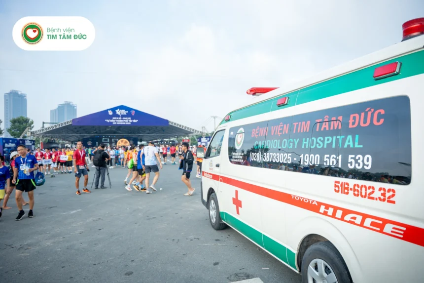 Giải chạy ‘Tự hào Thành phố Tôi yêu – Cúp Agribank 2025’ – Bệnh viện Tim Tâm Đức đồng hành vận động viên về đích vui khỏe