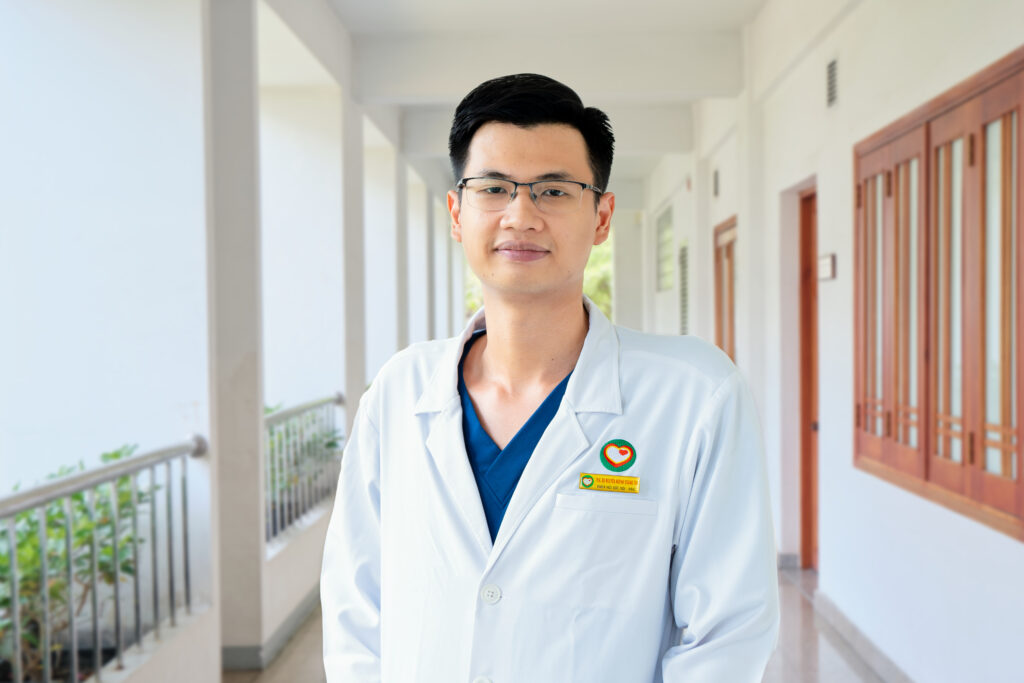 ThS.BS Nguyễn Huỳnh Quang Tín