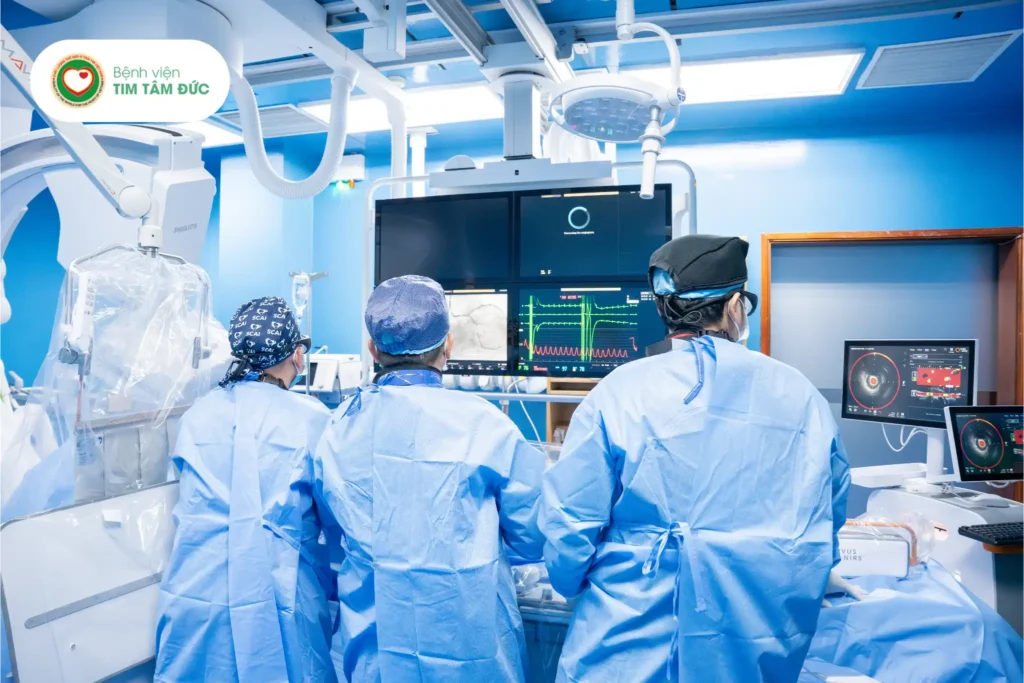 Ekip dựa vào phân tích hình ảnh của hệ thống IVUS - NIRS