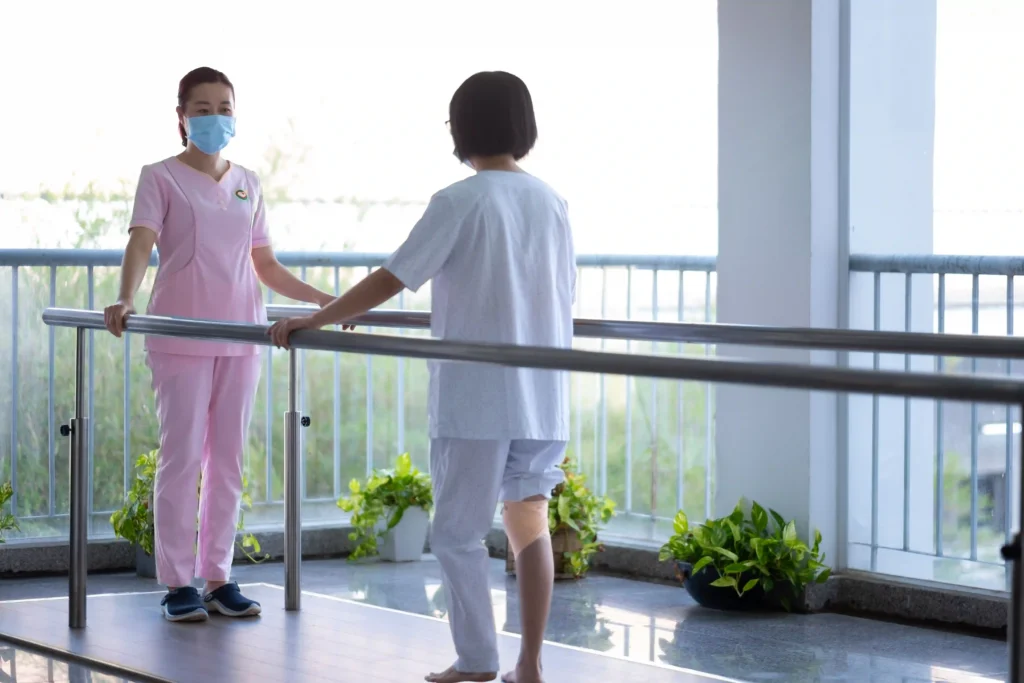 có nhiều bài tập phục hồi chức năng sau đột quỵ